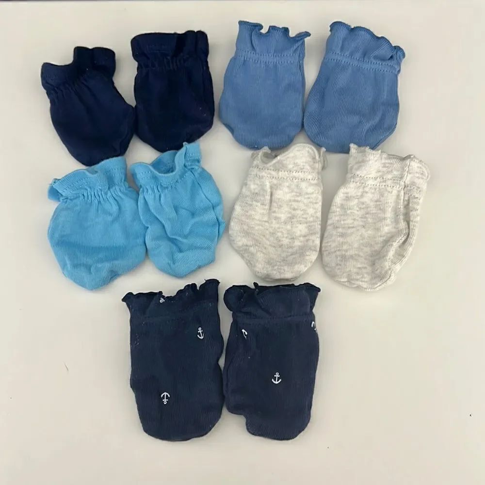 5 Pairs of Newborn mittens